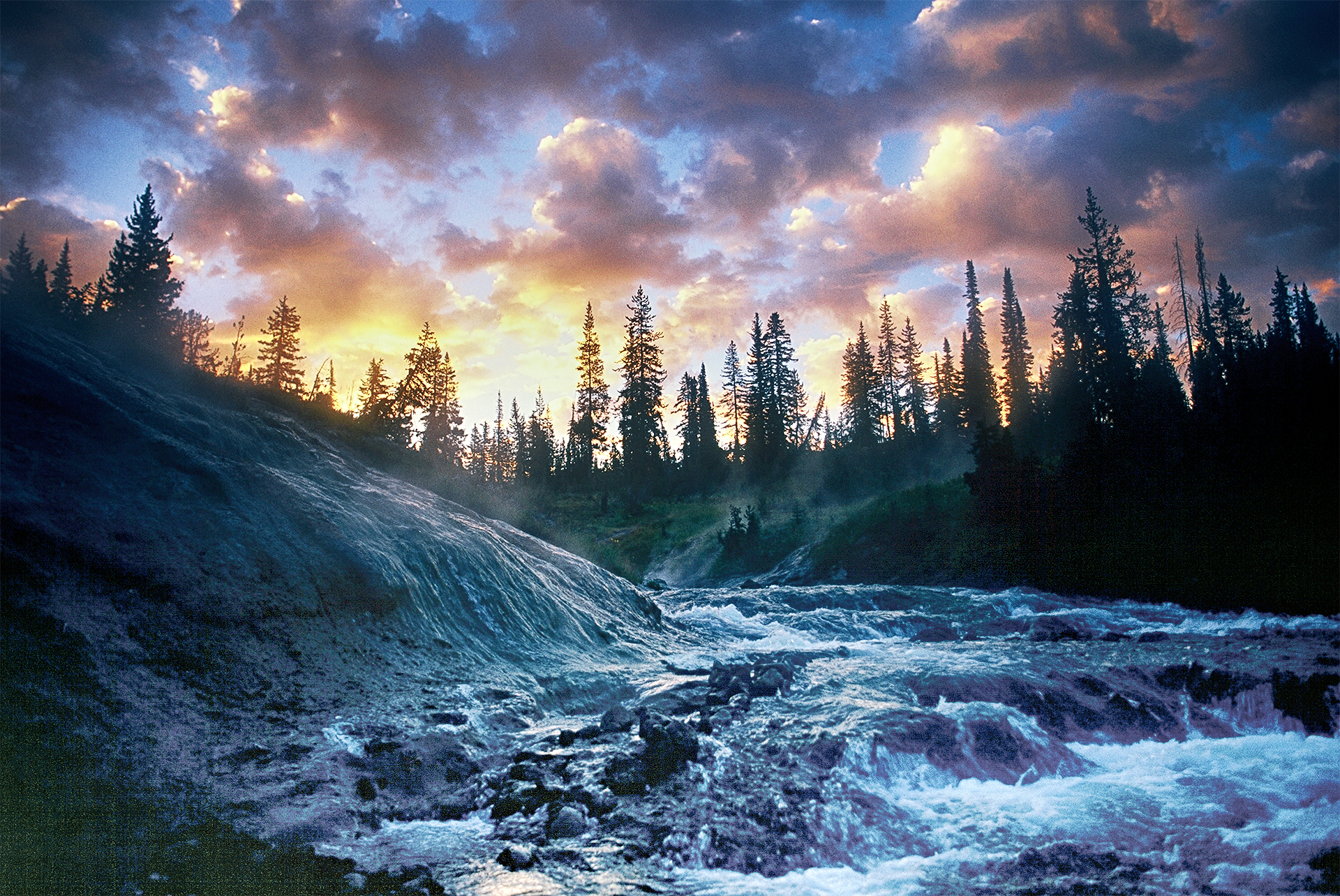 Three Rivers Junction, Hot Springs
